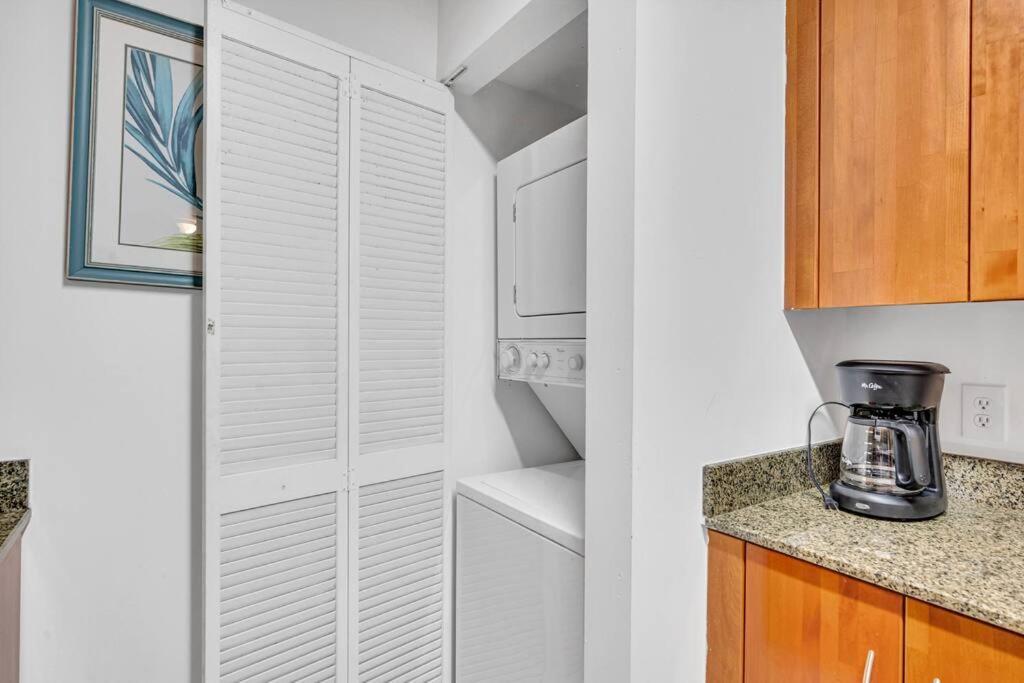 Ferienwohnung Luxurious Private Unit With Parking Miami Exterior foto